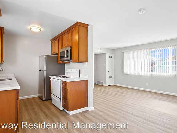5th image of 572 Tamarack Ln