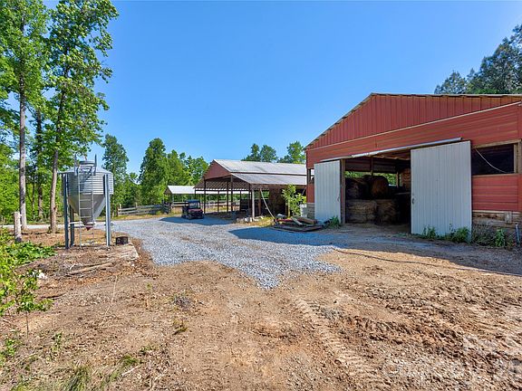 5th image of 7611 Mount Olive Rd