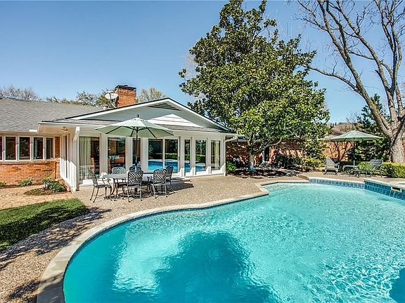 2nd image of 6922 Briar Cove Dr