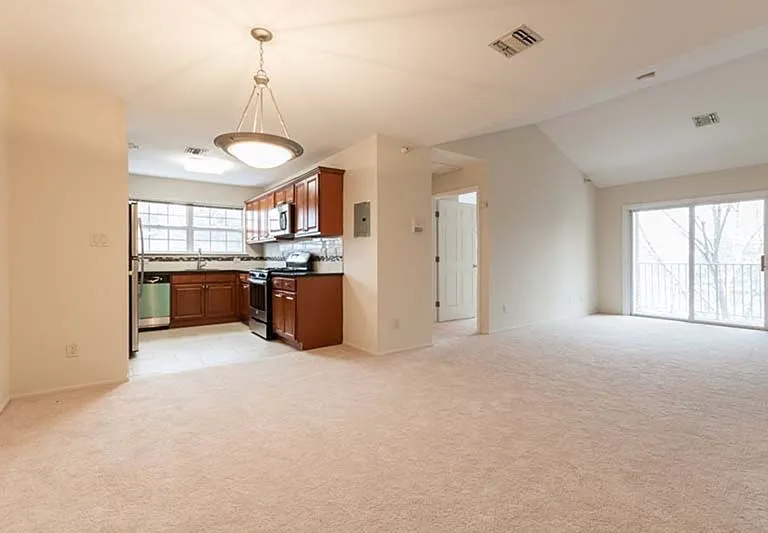 Fair Lawn Commons — Photo 9