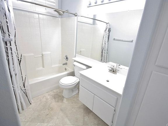 2nd image of 23810 Marin Ct