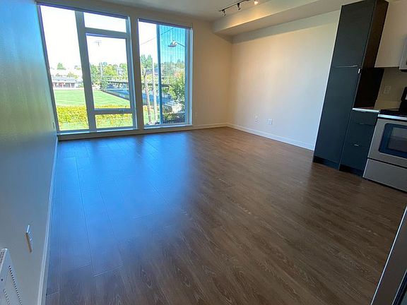 5th image of 1315 E Jefferson St #9518000
