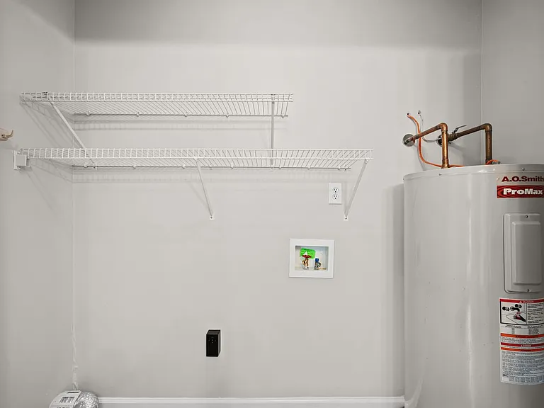 574 Oakmont Dr — Photo 23