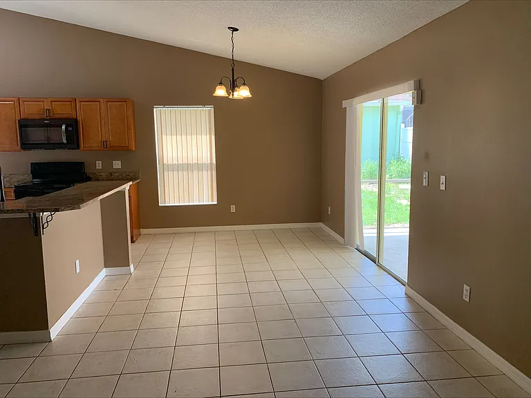 7817 Laurel Oak Ln — Photo 9