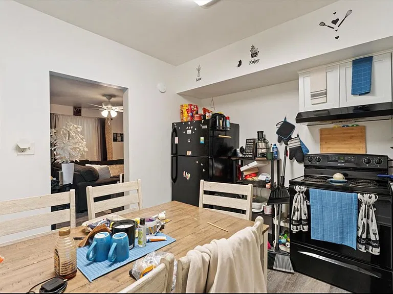 303 S Rowland St #2 — Photo 10