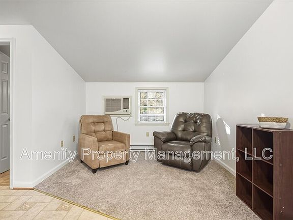 5th image of 121 Yorkshire Dr #1