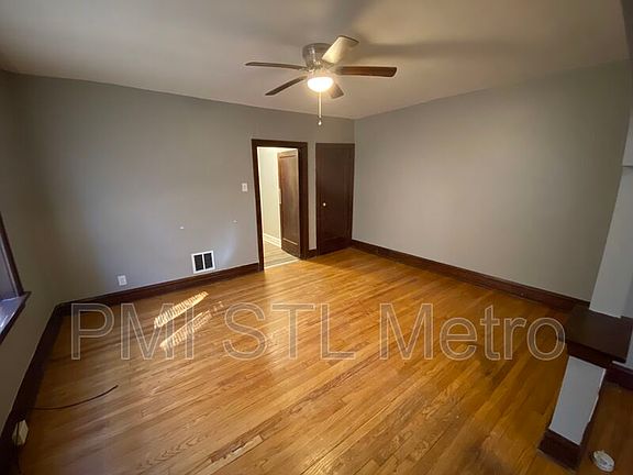4th image of 4018B Hydraulic Ave