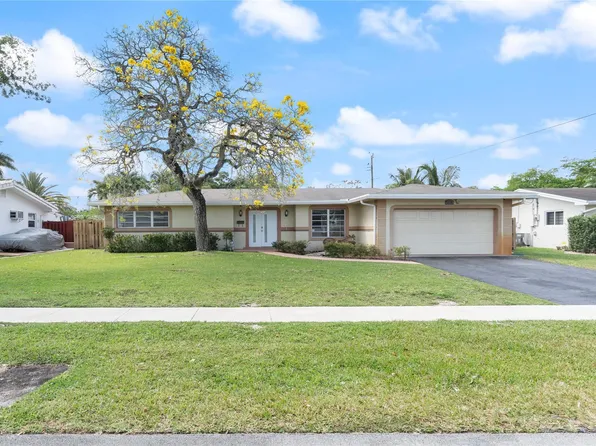 7320 NW 10 Place, Plantation, FL 33313
