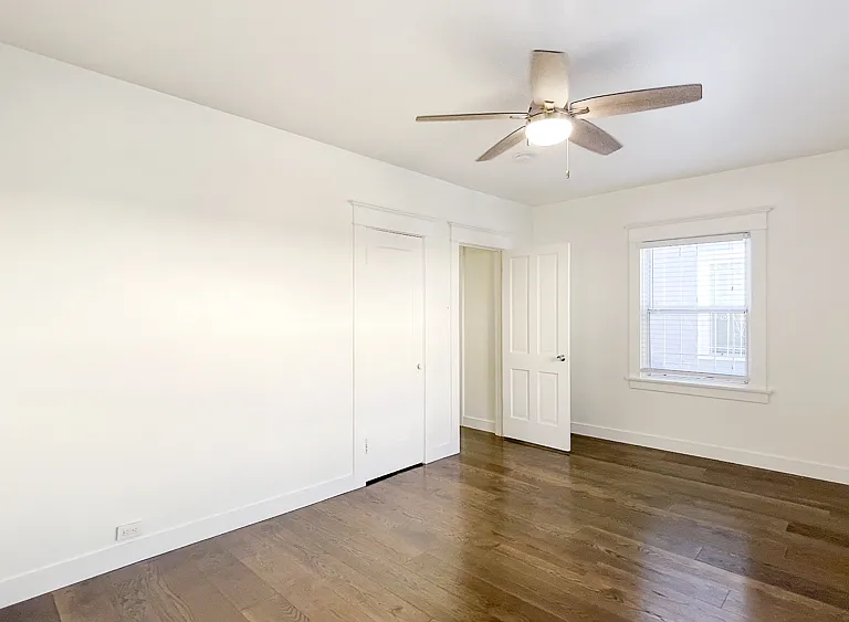 1020 N Kingsley Dr — Photo 10
