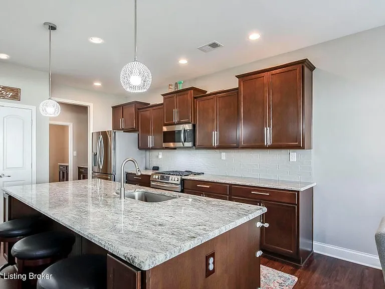 107 Irondale Ct — Photo 11