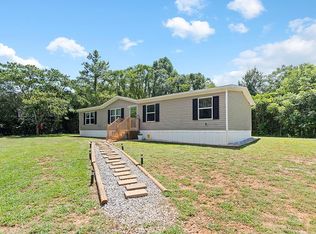 2569 Georgia Rd, Gray Court, SC 29645