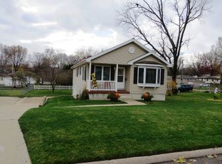 1710 Howard Ave, Waterloo, IA 50702