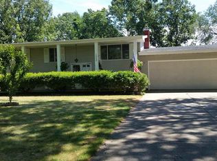 12266 Carleton Dr, Mishawaka, IN