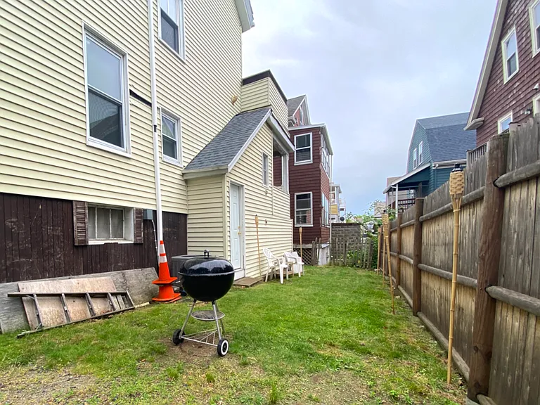 Watson St — Photo 21