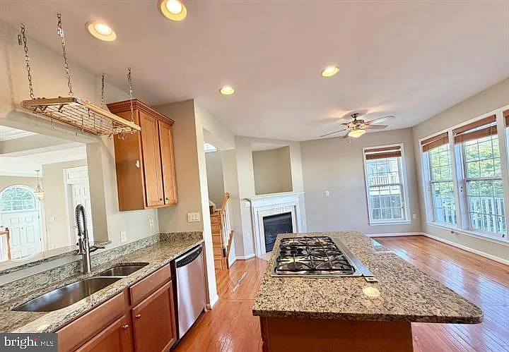 16325 Flotsam Ln — Photo 12