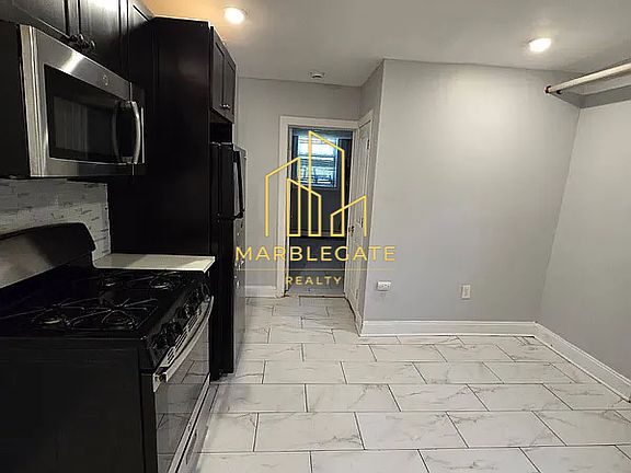 4th image of 204 Bidwell Ave #1AB