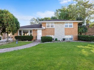 7749 S Octavia Ave, Bridgeview, IL 60455