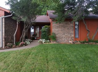 6213 N College Ave, Warr Acres, OK 73122