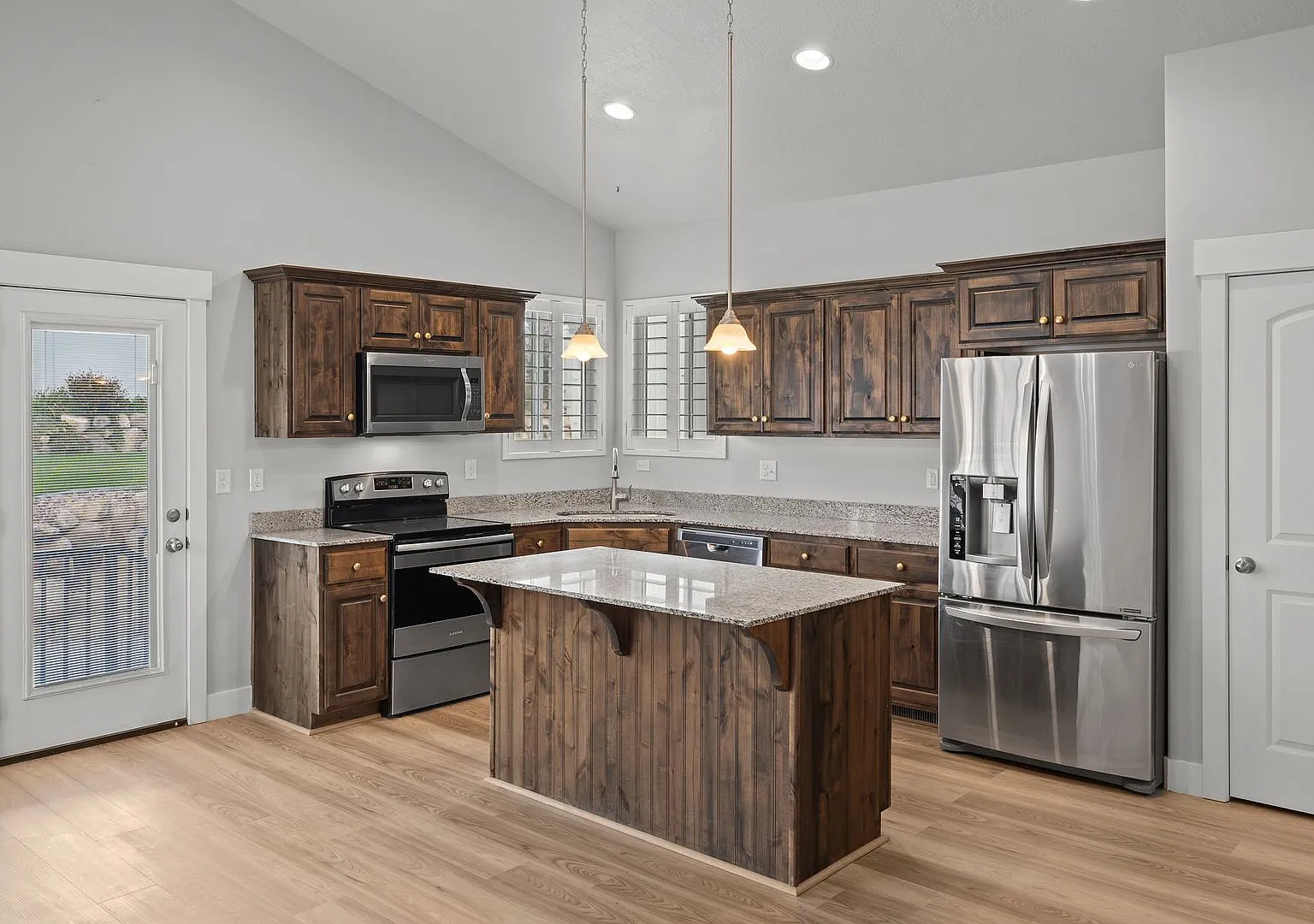 2 Bed / 2 Bath Brand-New Remodeled ADU for Rent in Eagle Mountain — Photo 3