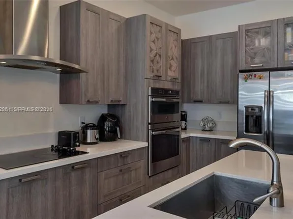8820 NW 155th Ter #8820, Hialeah, FL 33018