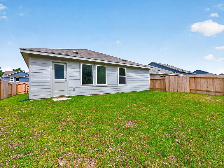 25568 Rose Creek Dr — Photo 35