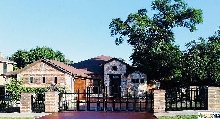 1st image of 5408 Encino Oak Way