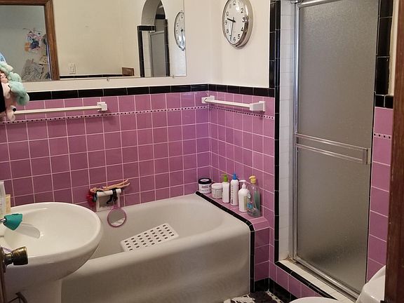 5th image of 6101 1/2 Alcott St