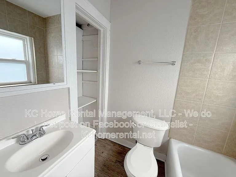 305 Gladstone Blvd — Photo 11