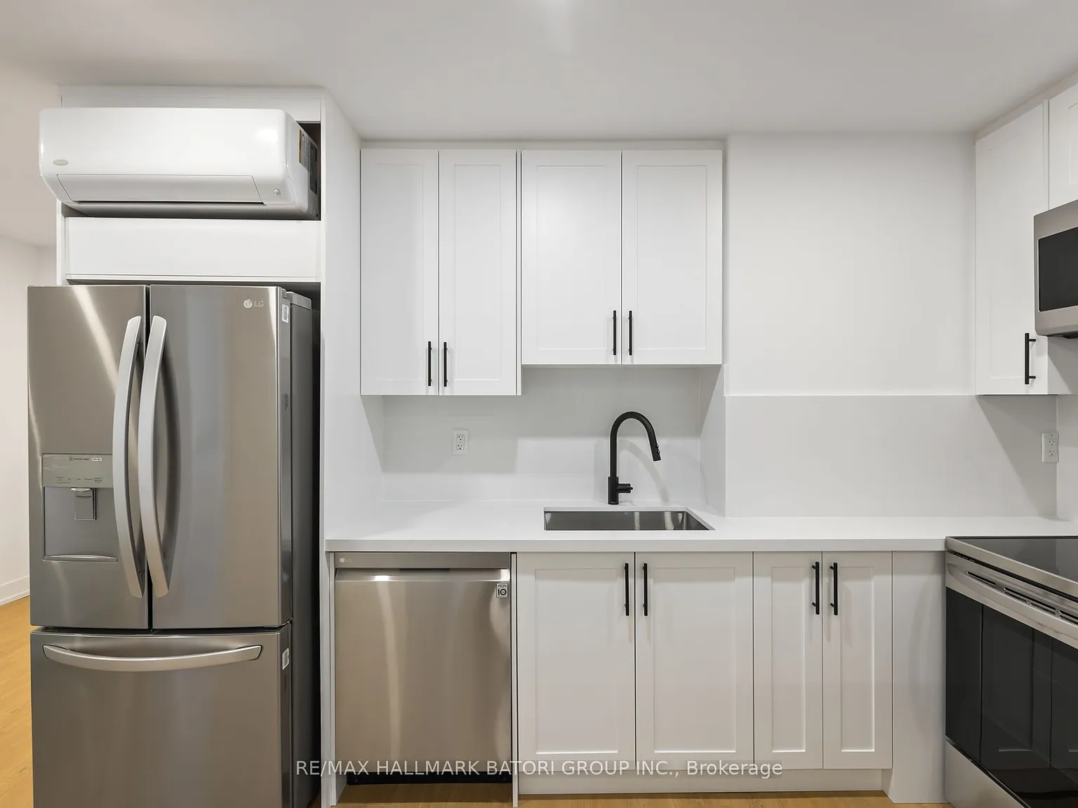 2 bed, $4,000 — Photo 2