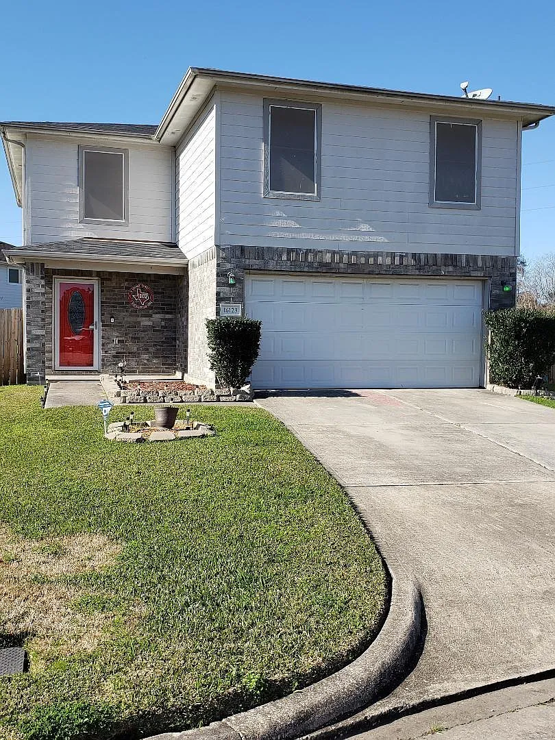 Building Photo - 16123 Catbird Ct