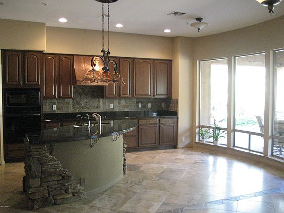 4th image of 10929 N 140th Way