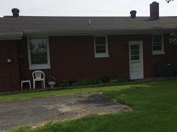 2nd image of 416 Eastview Dr