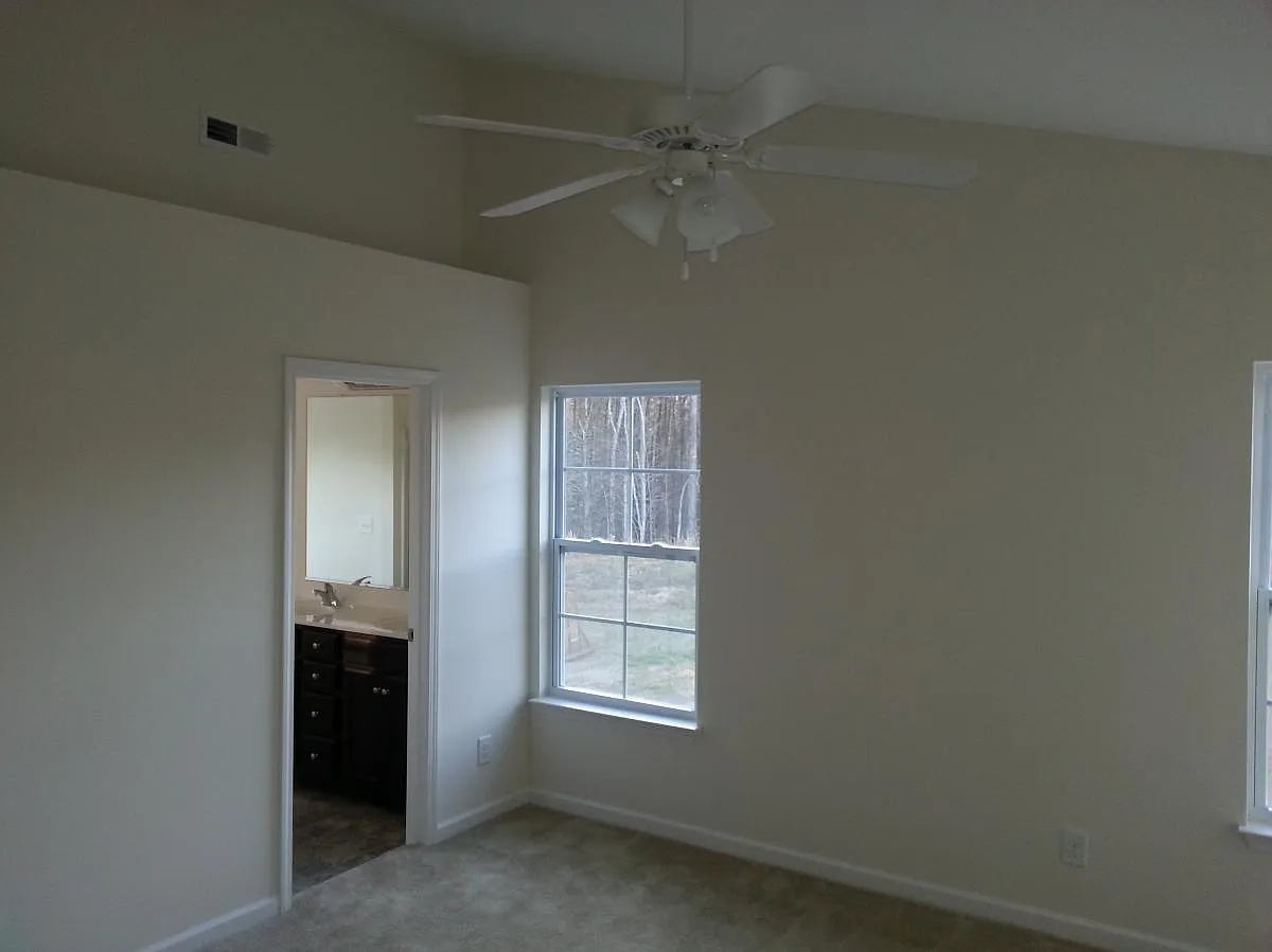4 bed, 2.5 bath, 1620 sqft, $1,895 — Photo 4