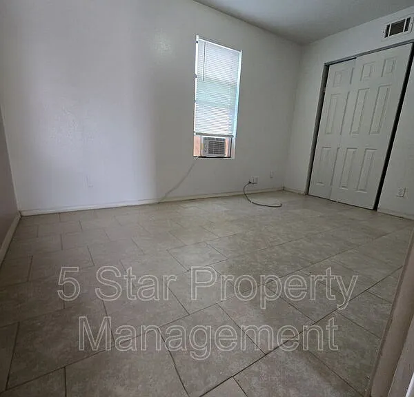 1654 Exeter Dr #4 — Photo 6