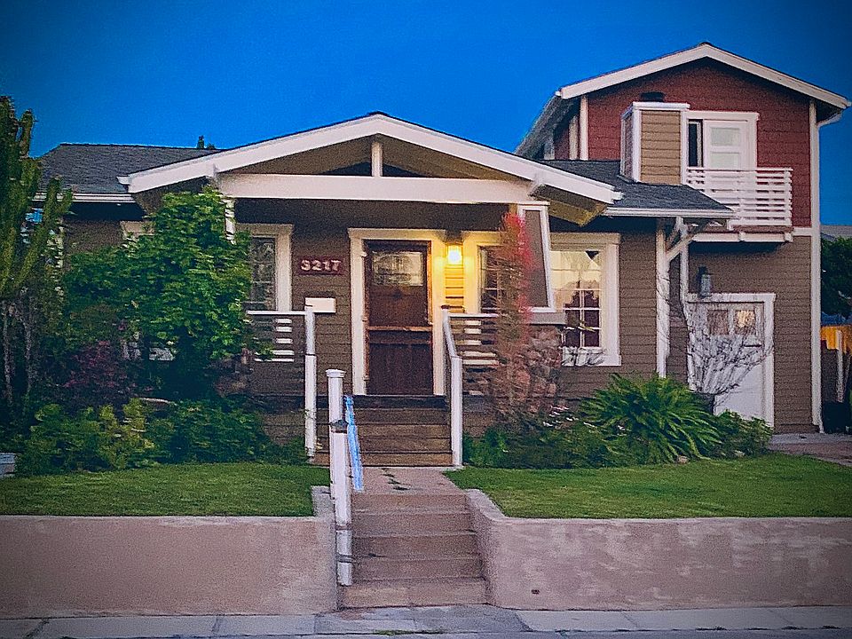 1st image of 3217 31st St