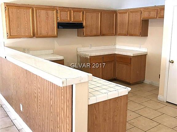 2nd image of 411 Villa Espana Way