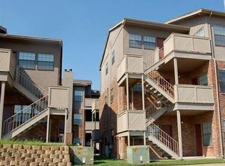 1400 N Bluegrove Rd, Lancaster, TX 75134