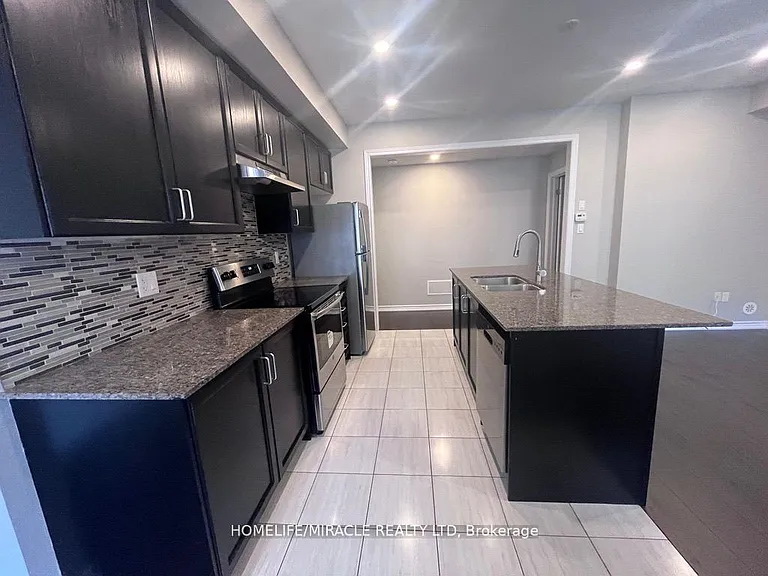 103 Frederick Wilson Ave #24 — Photo 4