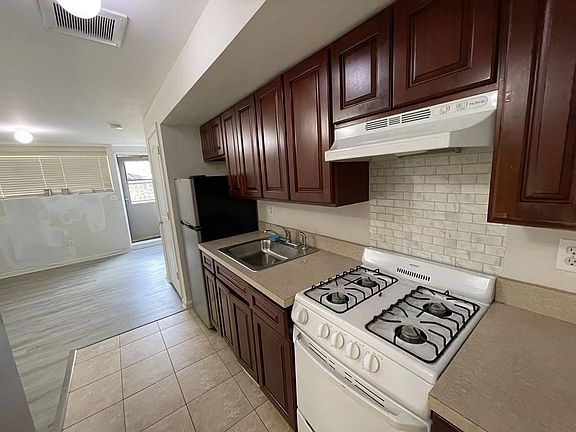 5th image of 91 Crabtree Ave #1B