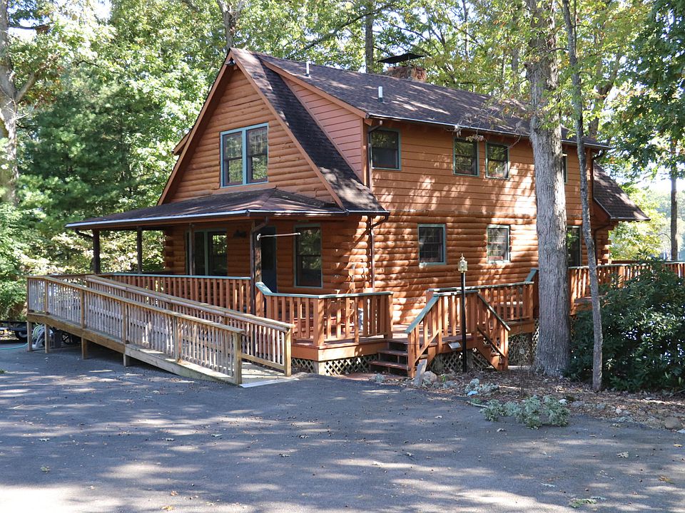 1st image of 209 Craddock Ln