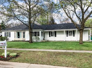 296 Cherryland St, Auburn Hills, MI 48326