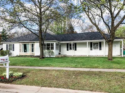296 Cherryland St, Auburn Hills, MI, 48326