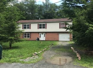3307 Woodland Dr, Tobyhanna, PA