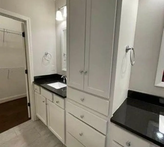 4020 Lennox Rd — Photo 2