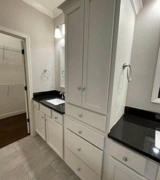 1st image of 4020 Lennox Rd