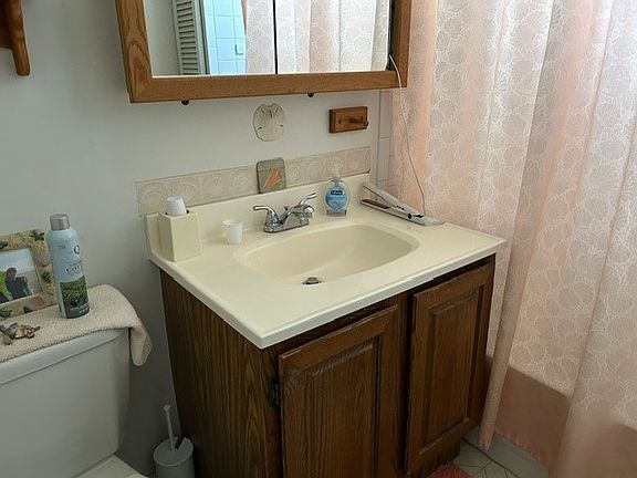 5th image of 534 Grant St