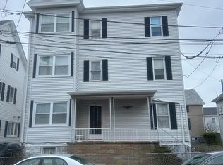 82 Wellington St, Fall River, MA 02720
