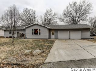 23 Mishawaka Dr, Rochester, IL 62563