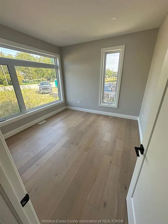 5 bed, $5,500 — Photo 4