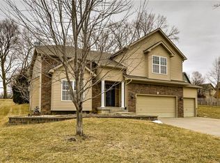 8924 NE 97th St, Kansas City, MO 64157